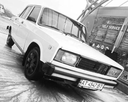 Белый ВАЗ 2105, объемом двигателя 1.3 л и пробегом 200 тыс. км за 700 $, фото 2 на Automoto.ua