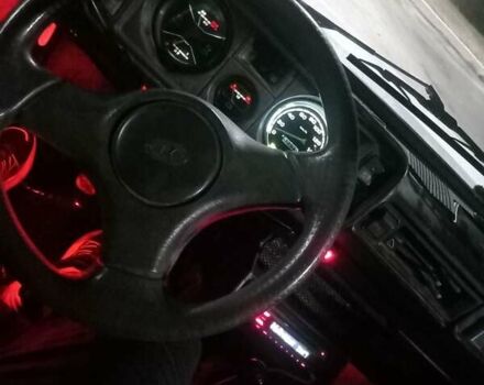 Белый ВАЗ 2105, объемом двигателя 1.5 л и пробегом 190 тыс. км за 900 $, фото 4 на Automoto.ua