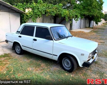 Белый ВАЗ 2105, объемом двигателя 1.5 л и пробегом 200 тыс. км за 750 $, фото 3 на Automoto.ua