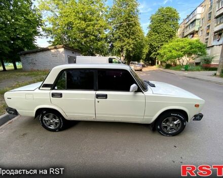Белый ВАЗ 2105, объемом двигателя 1.5 л и пробегом 92 тыс. км за 900 $, фото 2 на Automoto.ua