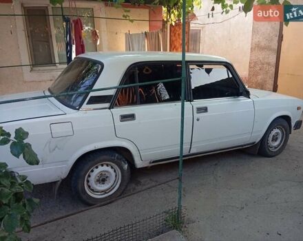 Білий ВАЗ 2105, об'ємом двигуна 1.45 л та пробігом 125 тис. км за 750 $, фото 3 на Automoto.ua
