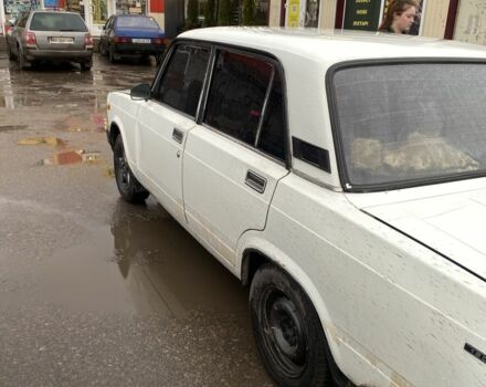 Білий ВАЗ 2105, об'ємом двигуна 1.5 л та пробігом 150 тис. км за 614 $, фото 3 на Automoto.ua