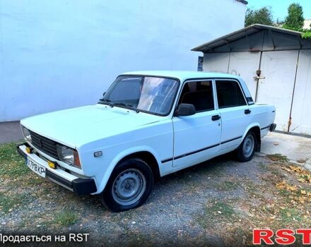 Белый ВАЗ 2105, объемом двигателя 1.5 л и пробегом 200 тыс. км за 750 $, фото 2 на Automoto.ua