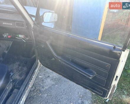 Белый ВАЗ 2105, объемом двигателя 1.5 л и пробегом 49 тыс. км за 800 $, фото 10 на Automoto.ua