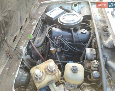 Белый ВАЗ 2105, объемом двигателя 1.5 л и пробегом 228 тыс. км за 1020 $, фото 21 на Automoto.ua