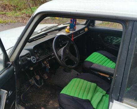 Білий ВАЗ 2105, об'ємом двигуна 1.5 л та пробігом 46 тис. км за 550 $, фото 4 на Automoto.ua