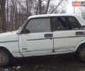 Белый ВАЗ 2105, объемом двигателя 0 л и пробегом 158 тыс. км за 546 $, фото 1 на Automoto.ua