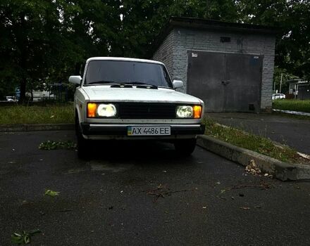 Белый ВАЗ 2105, объемом двигателя 1.5 л и пробегом 92 тыс. км за 900 $, фото 1 на Automoto.ua