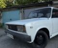 Белый ВАЗ 2105, объемом двигателя 1.3 л и пробегом 500 тыс. км за 303 $, фото 1 на Automoto.ua