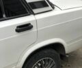 Белый ВАЗ 2105, объемом двигателя 1.3 л и пробегом 200 тыс. км за 556 $, фото 3 на Automoto.ua