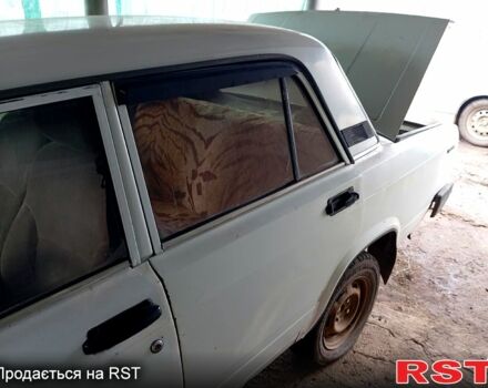Білий ВАЗ 2105, об'ємом двигуна 1.5 л та пробігом 100 тис. км за 1000 $, фото 6 на Automoto.ua