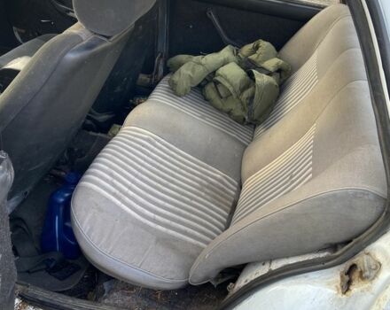 Белый ВАЗ 2105, объемом двигателя 1.7 л и пробегом 3 тыс. км за 473 $, фото 5 на Automoto.ua