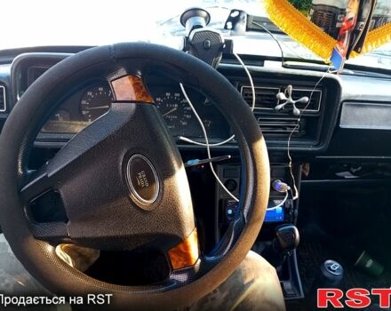 Білий ВАЗ 2105, об'ємом двигуна 15 л та пробігом 0 тис. км за 990 $, фото 4 на Automoto.ua