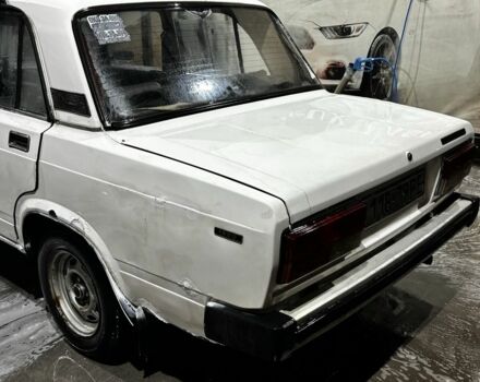 Белый ВАЗ 2105, объемом двигателя 1.5 л и пробегом 94 тыс. км за 450 $, фото 4 на Automoto.ua