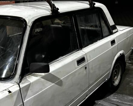 Белый ВАЗ 2105, объемом двигателя 1.5 л и пробегом 94 тыс. км за 450 $, фото 3 на Automoto.ua