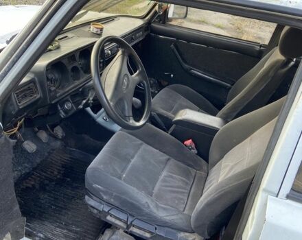 Белый ВАЗ 2105, объемом двигателя 1.7 л и пробегом 3 тыс. км за 473 $, фото 4 на Automoto.ua