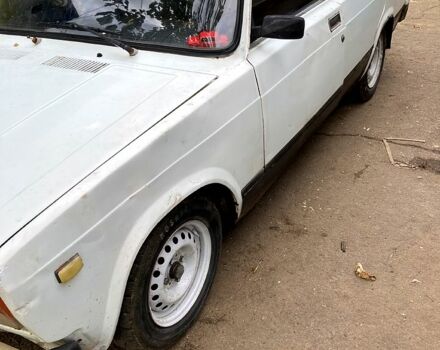 Белый ВАЗ 2105, объемом двигателя 1.3 л и пробегом 200 тыс. км за 500 $, фото 1 на Automoto.ua