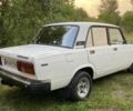 Белый ВАЗ 2105, объемом двигателя 1.5 л и пробегом 299 тыс. км за 950 $, фото 3 на Automoto.ua