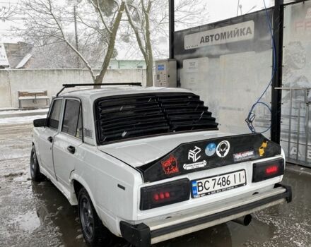 Белый ВАЗ 2105, объемом двигателя 1.5 л и пробегом 3 тыс. км за 900 $, фото 6 на Automoto.ua