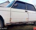 Белый ВАЗ 2105, объемом двигателя 15 л и пробегом 0 тыс. км за 415 $, фото 5 на Automoto.ua