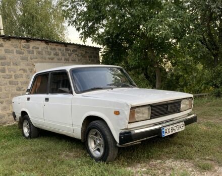 Белый ВАЗ 2105, объемом двигателя 1.5 л и пробегом 299 тыс. км за 950 $, фото 5 на Automoto.ua