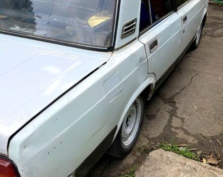 Белый ВАЗ 2105, объемом двигателя 1.3 л и пробегом 200 тыс. км за 500 $, фото 3 на Automoto.ua