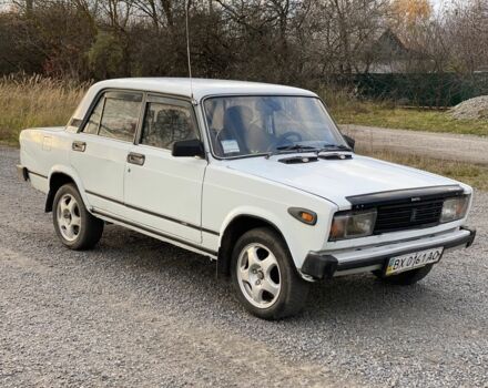 Белый ВАЗ 2105, объемом двигателя 1.5 л и пробегом 75 тыс. км за 750 $, фото 2 на Automoto.ua