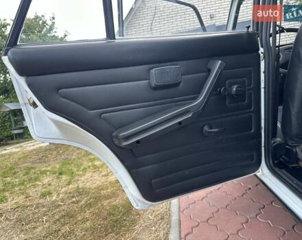 Білий ВАЗ 2105, об'ємом двигуна 1.5 л та пробігом 55 тис. км за 3600 $, фото 47 на Automoto.ua