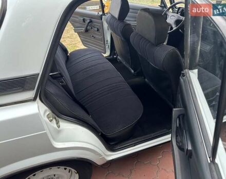 Білий ВАЗ 2105, об'ємом двигуна 1.5 л та пробігом 55 тис. км за 3600 $, фото 13 на Automoto.ua