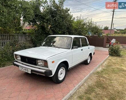 Білий ВАЗ 2105, об'ємом двигуна 1.5 л та пробігом 55 тис. км за 3600 $, фото 3 на Automoto.ua