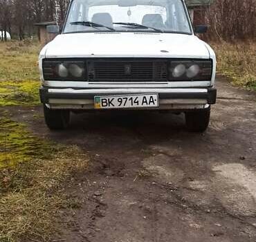 Белый ВАЗ 2105, объемом двигателя 1.5 л и пробегом 100 тыс. км за 850 $, фото 1 на Automoto.ua