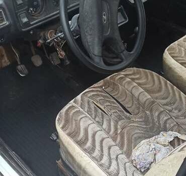 Белый ВАЗ 2105, объемом двигателя 1.5 л и пробегом 100 тыс. км за 750 $, фото 14 на Automoto.ua