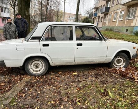 Белый ВАЗ 2105, объемом двигателя 0 л и пробегом 40 тыс. км за 600 $, фото 3 на Automoto.ua