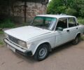 Белый ВАЗ 2105, объемом двигателя 1.5 л и пробегом 100 тыс. км за 489 $, фото 1 на Automoto.ua
