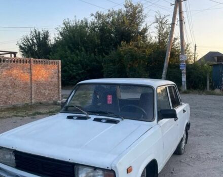 Белый ВАЗ 2105, объемом двигателя 1.5 л и пробегом 3 тыс. км за 800 $, фото 2 на Automoto.ua