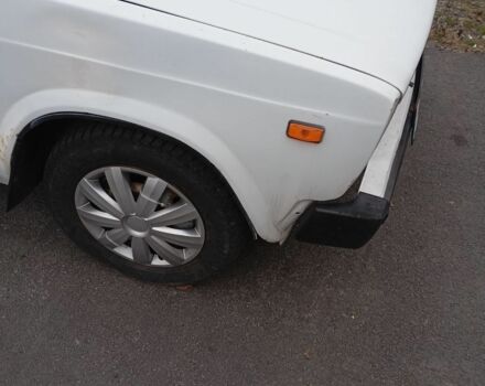 Білий ВАЗ 2105, об'ємом двигуна 1.5 л та пробігом 180 тис. км за 900 $, фото 3 на Automoto.ua