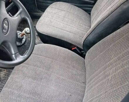 Білий ВАЗ 2105, об'ємом двигуна 1.5 л та пробігом 180 тис. км за 900 $, фото 5 на Automoto.ua