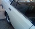 Белый ВАЗ 2105, объемом двигателя 1.3 л и пробегом 80 тыс. км за 916 $, фото 2 на Automoto.ua