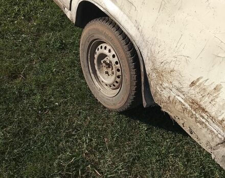 Білий ВАЗ 2105, об'ємом двигуна 1.5 л та пробігом 100 тис. км за 350 $, фото 6 на Automoto.ua