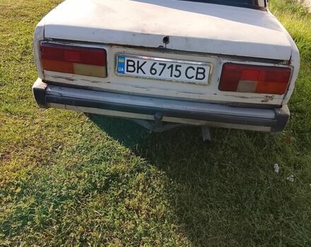 Білий ВАЗ 2105, об'ємом двигуна 1.5 л та пробігом 100 тис. км за 350 $, фото 5 на Automoto.ua