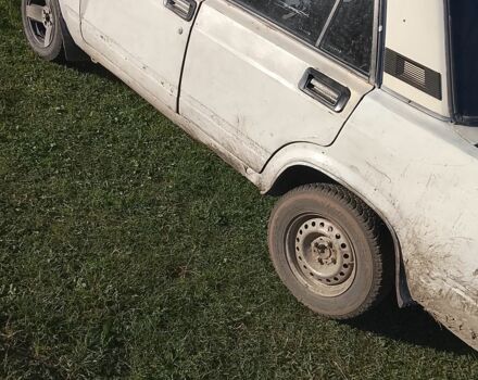Білий ВАЗ 2105, об'ємом двигуна 1.5 л та пробігом 100 тис. км за 350 $, фото 1 на Automoto.ua