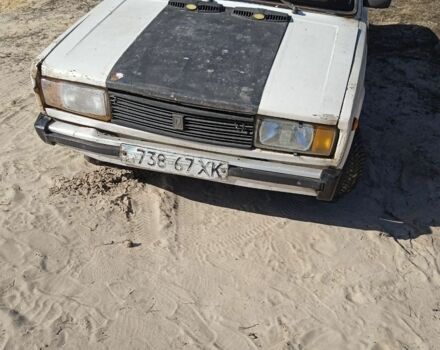Белый ВАЗ 2105, объемом двигателя 1 л и пробегом 100 тыс. км за 369 $, фото 1 на Automoto.ua