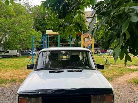 Білий ВАЗ 2105, об'ємом двигуна 1.3 л та пробігом 300 тис. км за 300 $, фото 1 на Automoto.ua