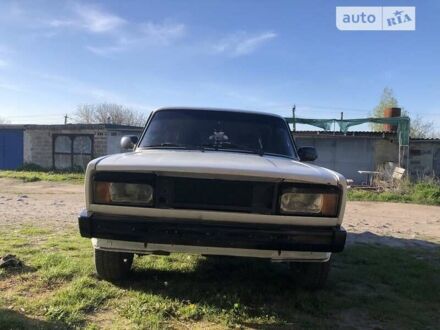 ВАЗ 2105 1982 у Кропивницькому (Кіровограді) на Automoto.ua Білий ВАЗ 2105, об'ємом двигуна 1.3 л та пробігом 1 тис. км за 1050 $, фото 1 на Automoto.ua