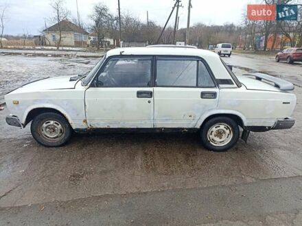 ВАЗ 2105 1982 у Згуровке на Automoto.ua Білий ВАЗ 2105, об'ємом двигуна 1.2 л та пробігом 60 тис. км за 434 $, фото 1 на Automoto.ua
