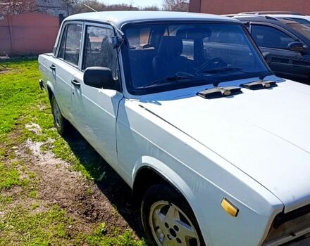 Белый ВАЗ 2105, объемом двигателя 1.3 л и пробегом 50 тыс. км за 800 $, фото 1 на Automoto.ua