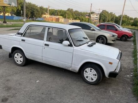 ВАЗ 2105 1982 в Синельниковом на Automoto.ua Белый ВАЗ 2105, объемом двигателя 1.3 л и пробегом 20 тыс. км за 533 $, фото 1 на Automoto.ua