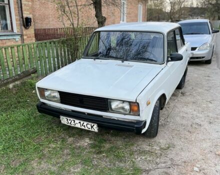 Белый ВАЗ 2105, объемом двигателя 1.5 л и пробегом 111 тыс. км за 411 $, фото 1 на Automoto.ua