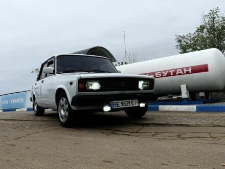 ВАЗ 2105 1983 в Николаеве на Automoto.ua Белый ВАЗ 2105, объемом двигателя 1.2 л и пробегом 12 тыс. км за 950 $, фото 1 на Automoto.ua