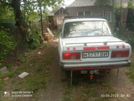 ВАЗ 2105 1983 у Гайвороне на Automoto.ua Білий ВАЗ 2105, об'ємом двигуна 1.6 л та пробігом 1000 тис. км за 35000 $, фото 1 на Automoto.ua